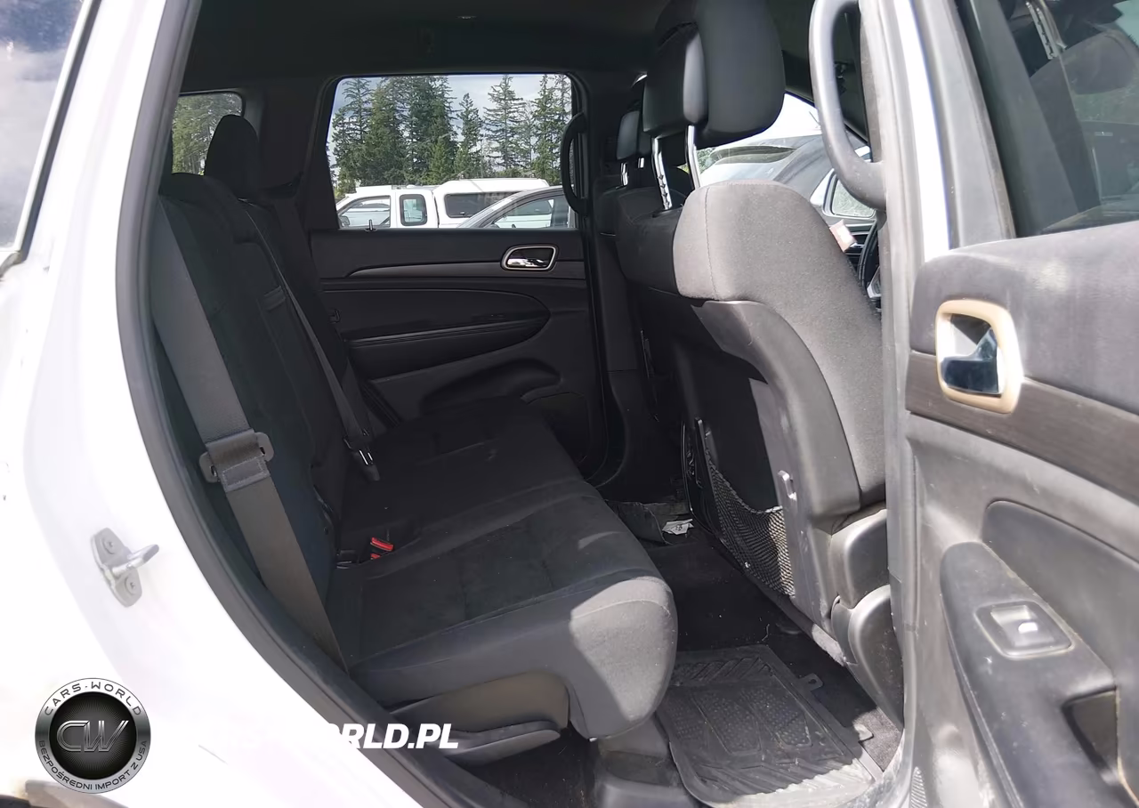 2016 Jeep Grand Cherokee Laredo VIN:1C4RJFAG5GC302394 - 8