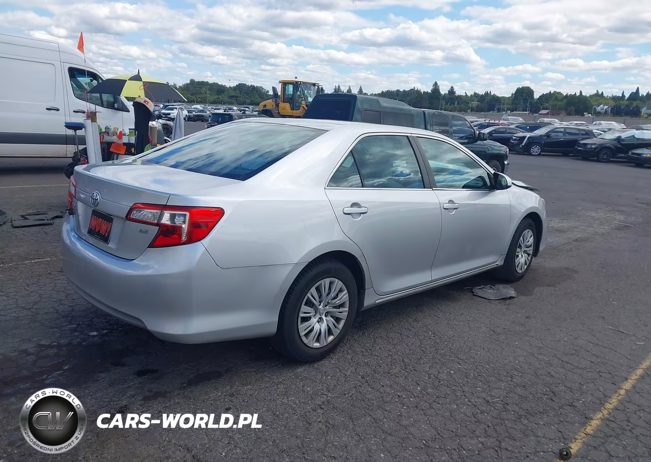 2013 Toyota Camry Le VIN:4T4BF1FK4DR336174 - 4