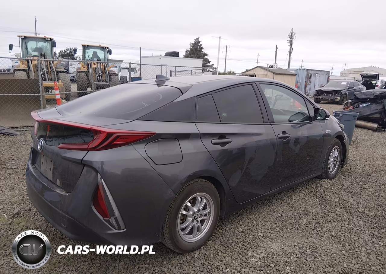 2019 Toyota Prius Prime Premium VIN:JTDKARFPXK3118329 - 4