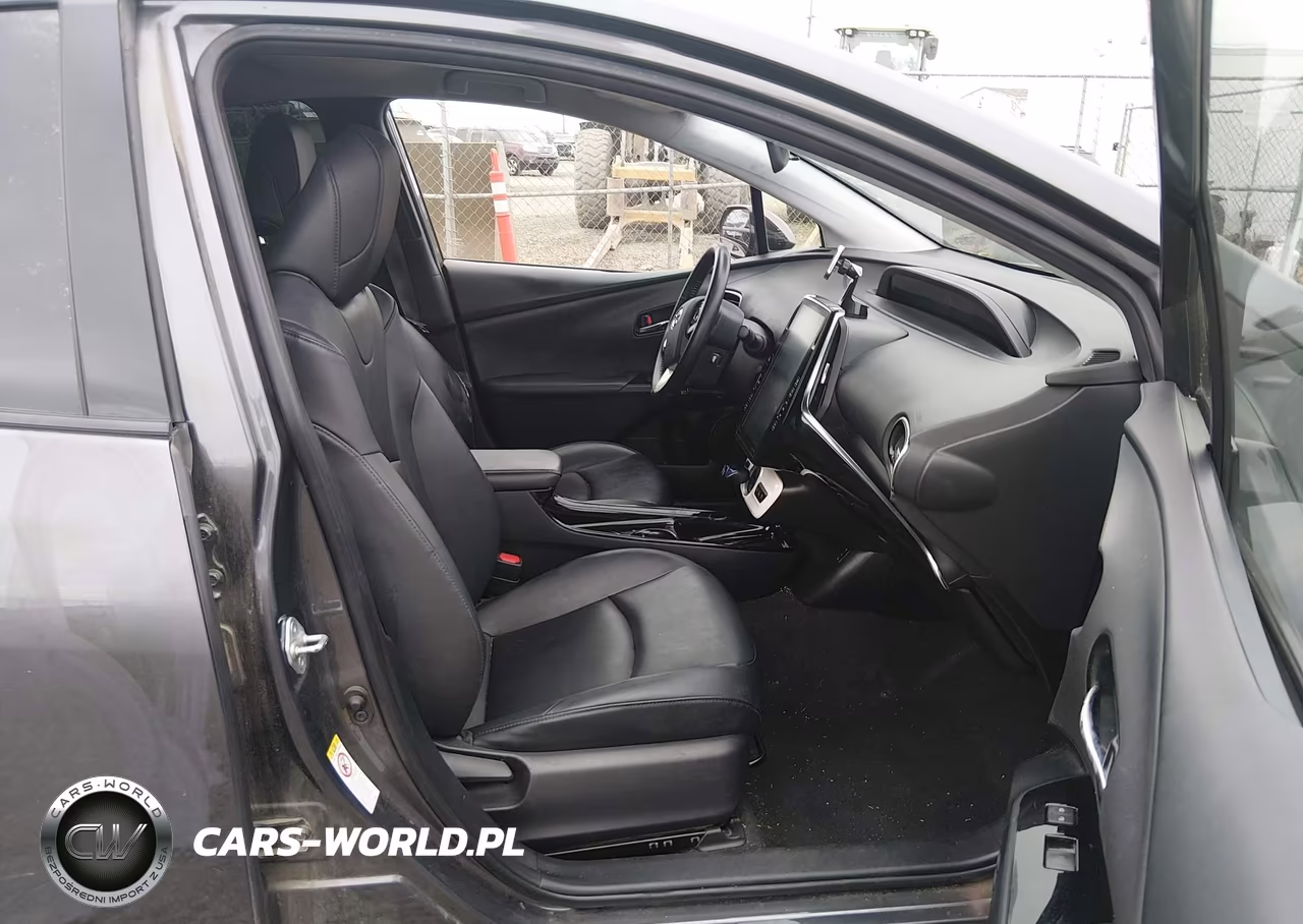 2019 Toyota Prius Prime Premium VIN:JTDKARFPXK3118329 - 5