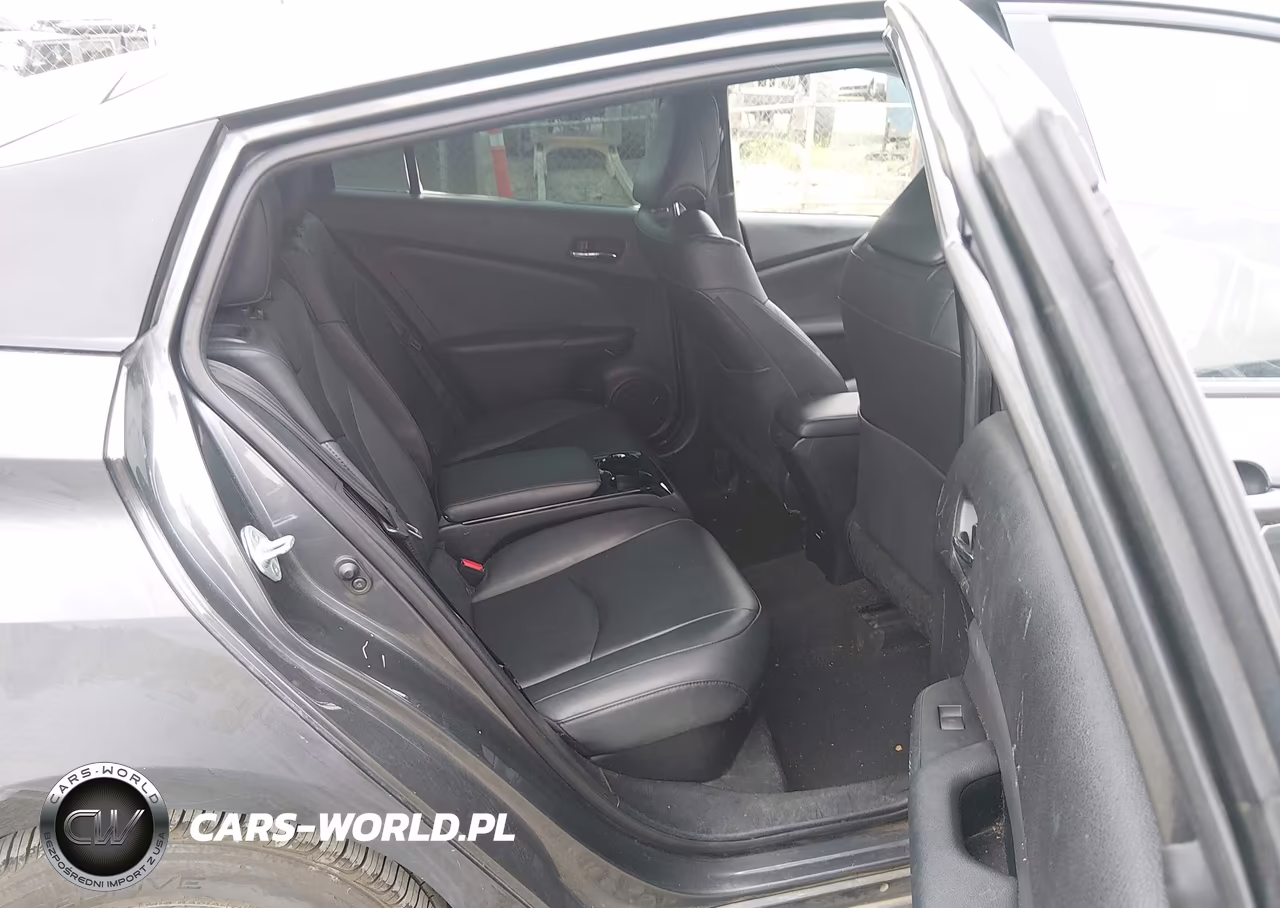 2019 Toyota Prius Prime Premium VIN:JTDKARFPXK3118329 - 8