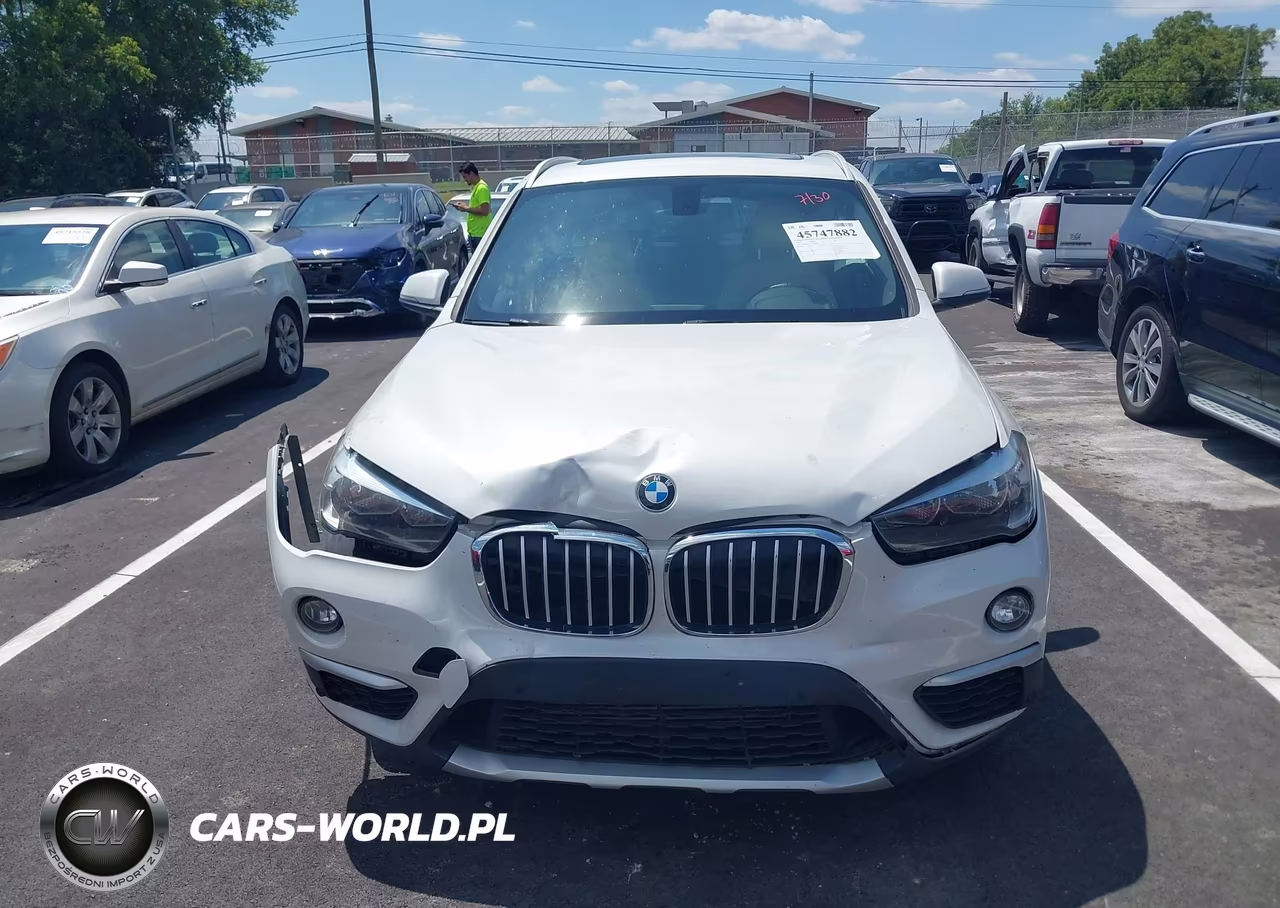 2018 BMW X1 xDrive28I VIN:WBXHT3C39J5F88895 - 12