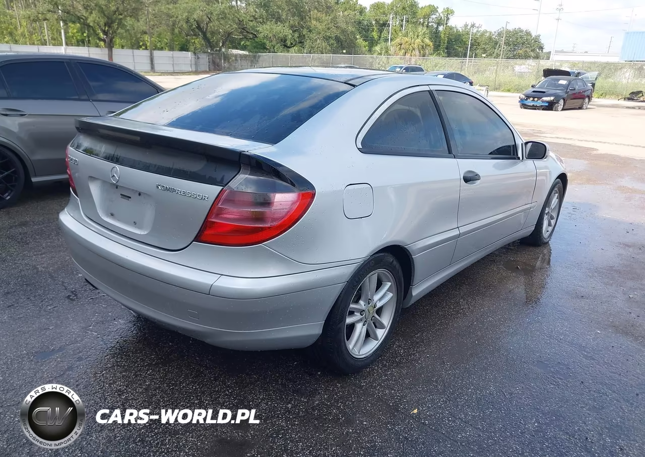 2003 Mercedes-Benz C 230 Kompressor Sport VIN:WDBRN40J23A428609 - 4