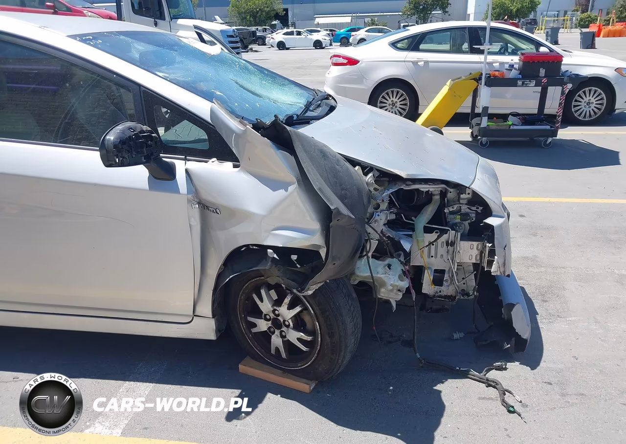 2011 Toyota Prius Four VIN:JTDKN3DU5B5266662 - 18