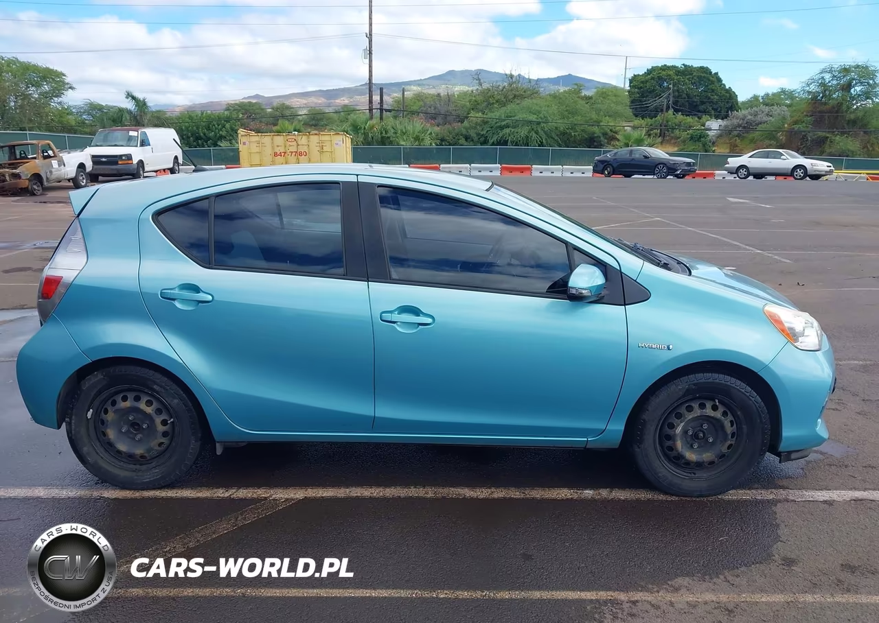 2014 Toyota Prius C Four-One-Three-Two VIN:JTDKDTB37E1080095 - 14