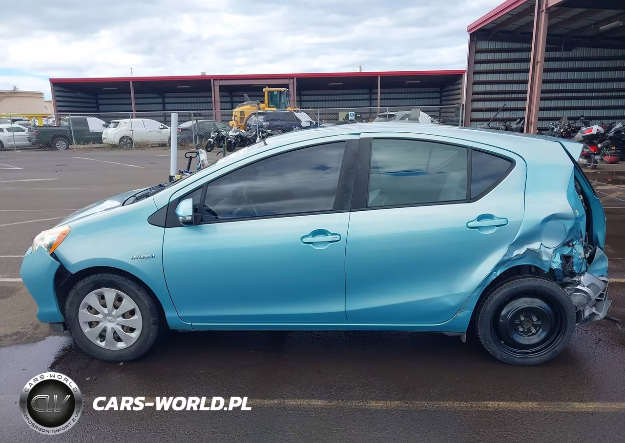 2014 Toyota Prius C Four-One-Three-Two VIN:JTDKDTB37E1080095 - 15