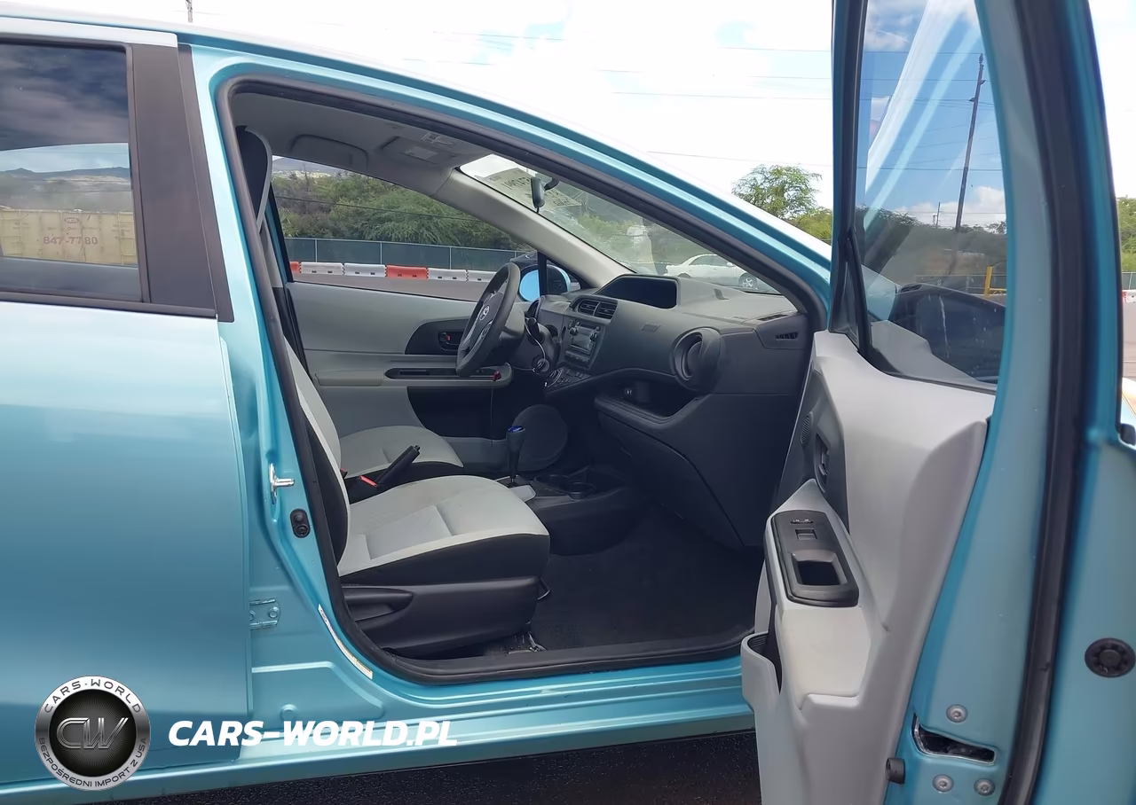 2014 Toyota Prius C Four-One-Three-Two VIN:JTDKDTB37E1080095 - 5