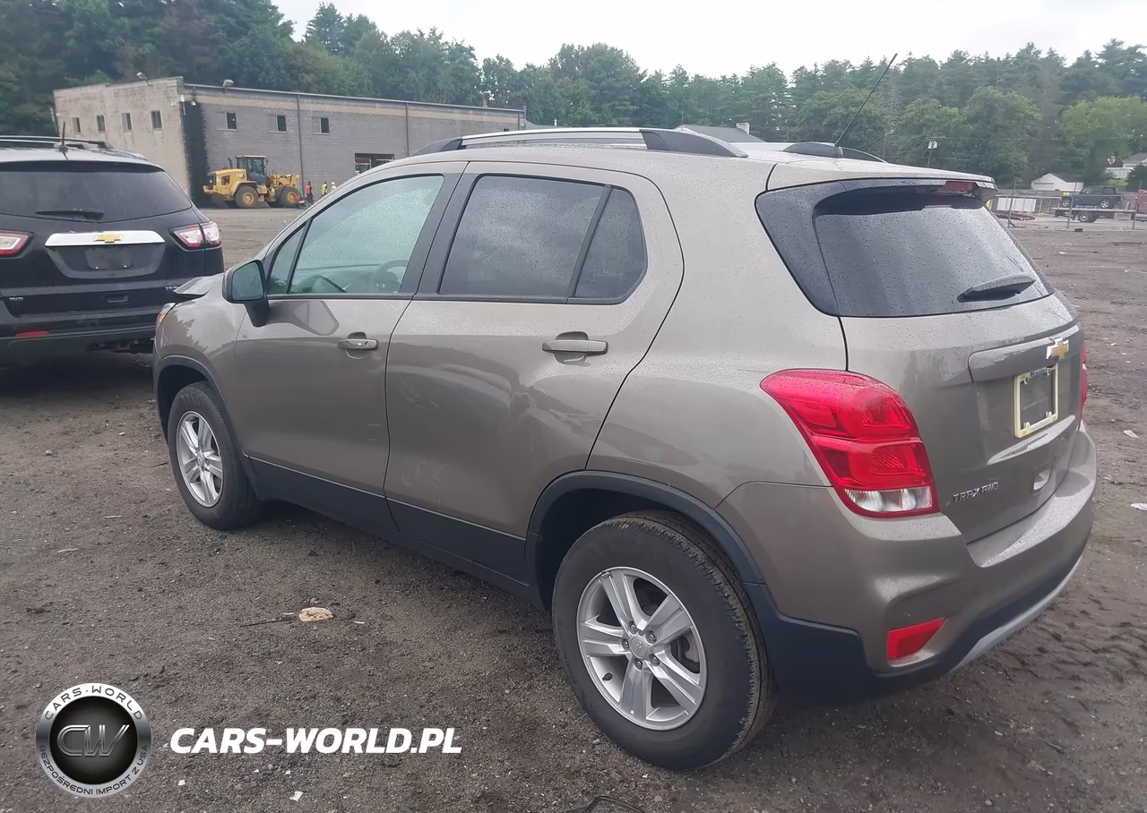 2022 Chevrolet Trax Awd Lt VIN:KL7CJPSM5NB567588 - 3