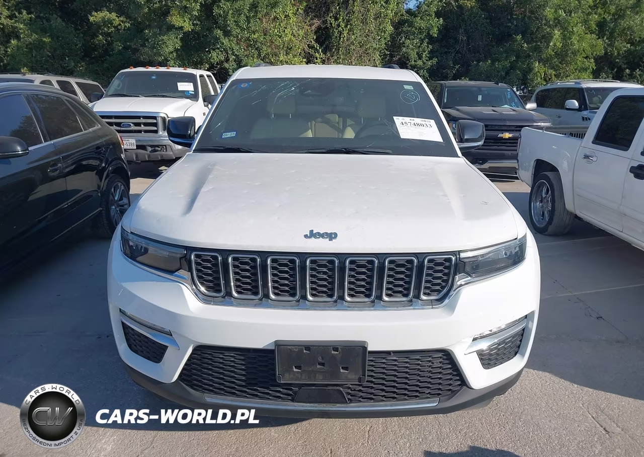 2023 Jeep Grand Cherokee Limited 4X4 VIN:1C4RJHBG0PC606596 - 12