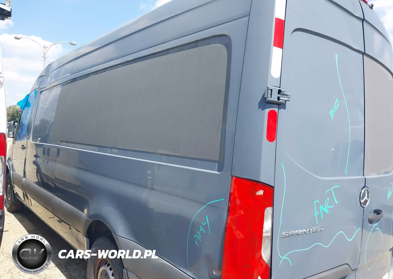 2019 Mercedes-Benz Sprinter 2500 High Roof V6 VIN:WD4PF1CD7KP124073 - 3