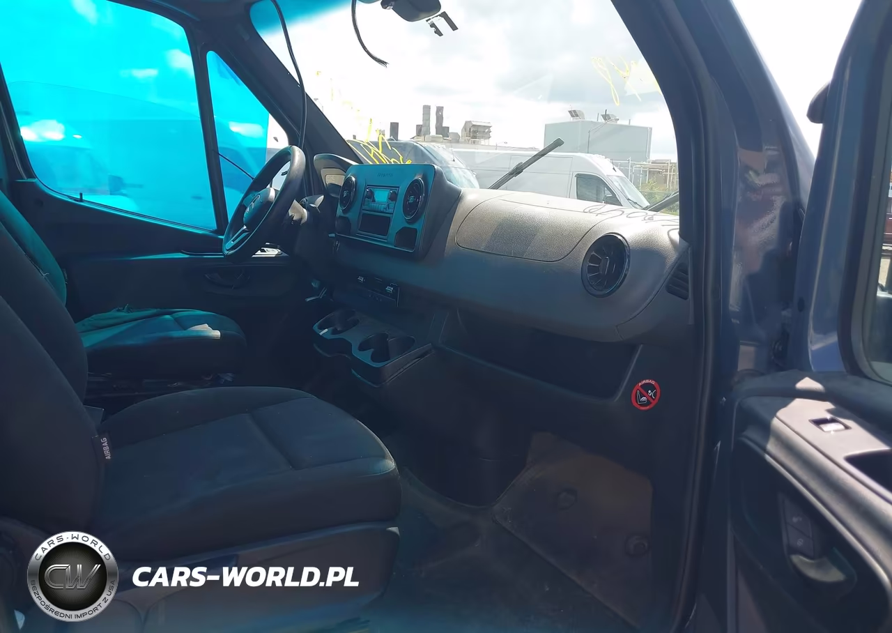 2019 Mercedes-Benz Sprinter 2500 High Roof V6 VIN:WD4PF1CD7KP124073 - 5