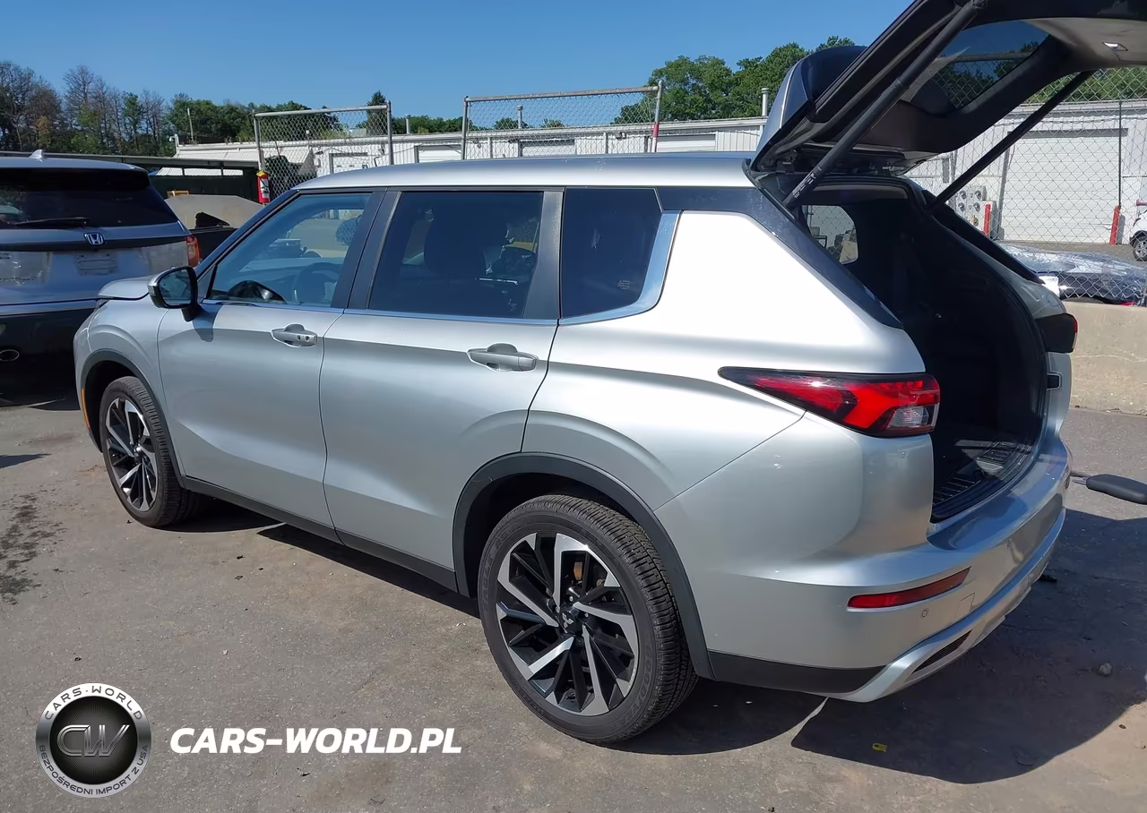 2023 Mitsubishi Outlander Ralliart S-Awc-Se 2.5 S-Awc-Se Black Edition S-Awc-Se Special Editiont S-Awc VIN:JA4J4UA82PZ035496 - 3