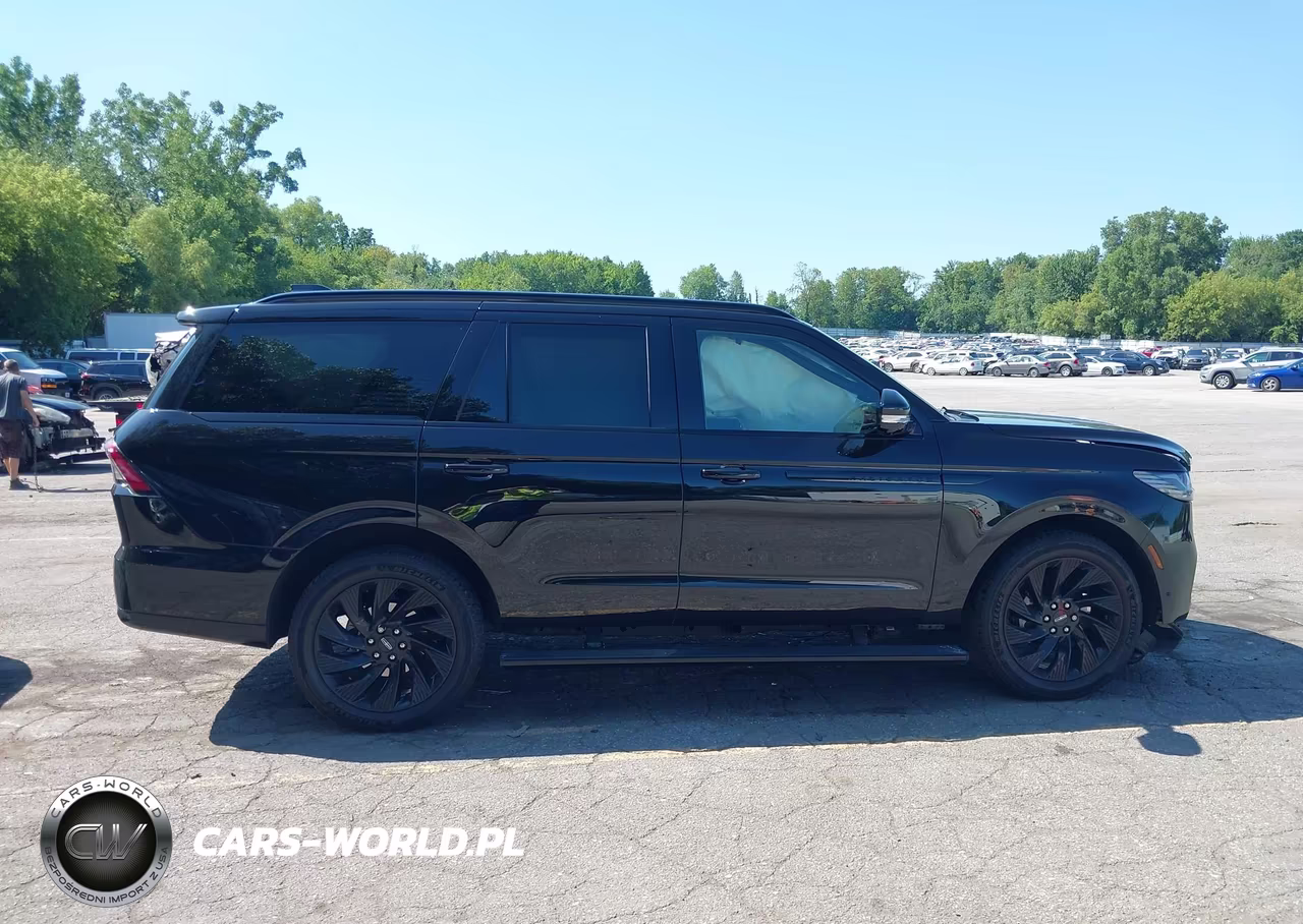 2025 Lincoln Navigator Reserve VIN:5LMJJ2LGXSEL10788 - 13