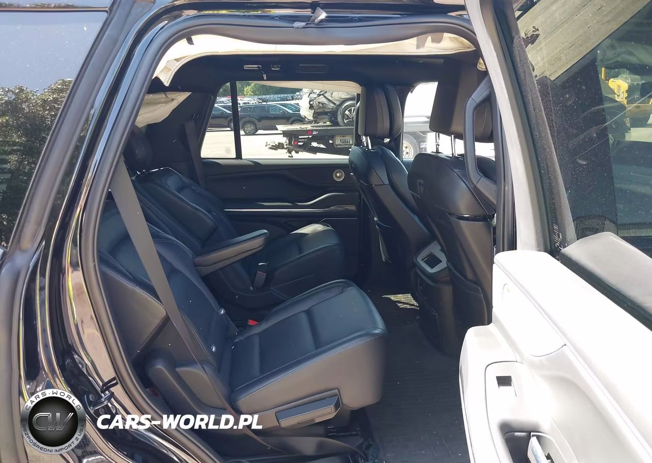 2025 Lincoln Navigator Reserve VIN:5LMJJ2LGXSEL10788 - 8