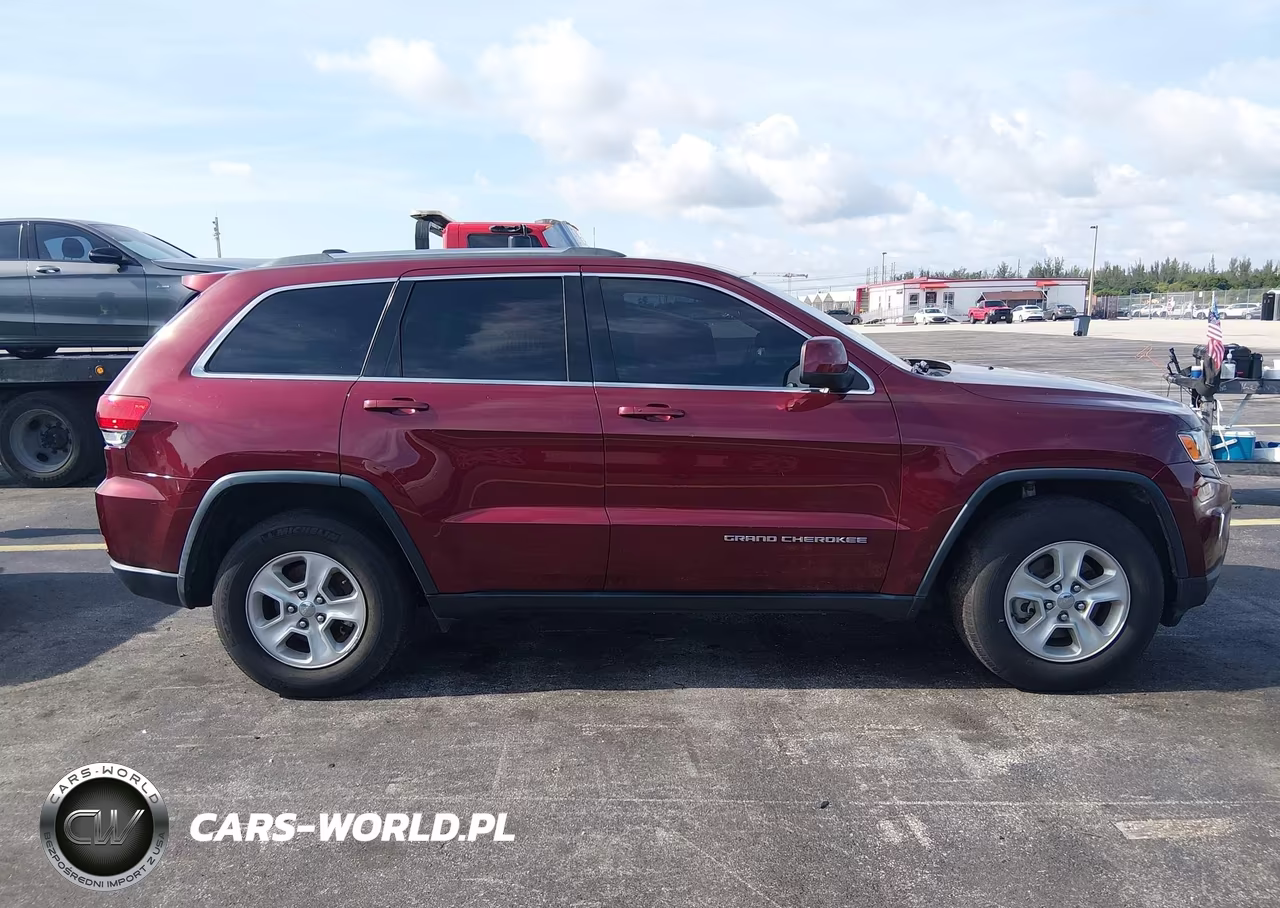 2016 Jeep Grand Cherokee Laredo VIN:1C4RJEAG8GC386687 - 13