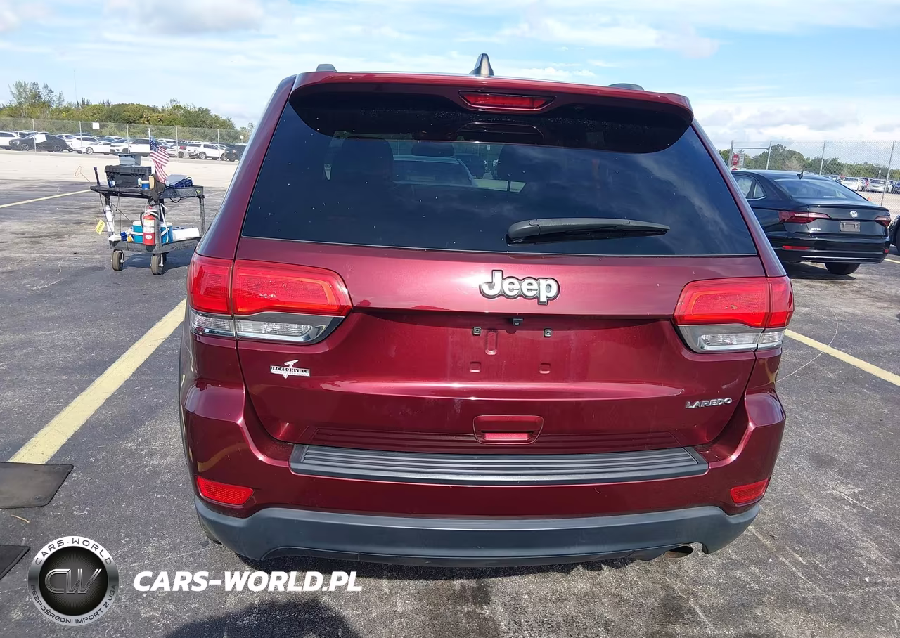 2016 Jeep Grand Cherokee Laredo VIN:1C4RJEAG8GC386687 - 16