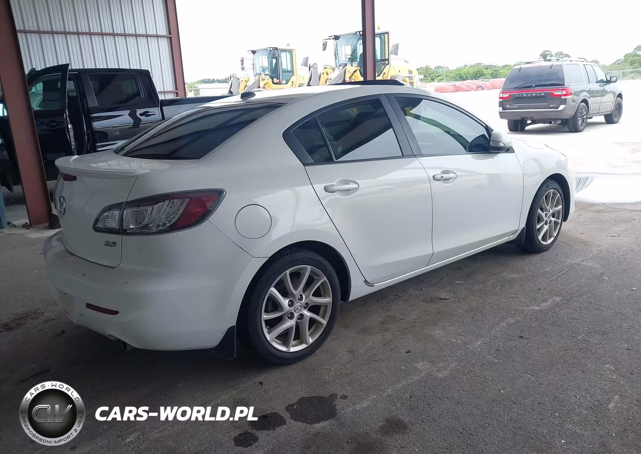 2012 Mazda Mazda3 S Grand Touring VIN:JM1BL1W65C1521019 - 4