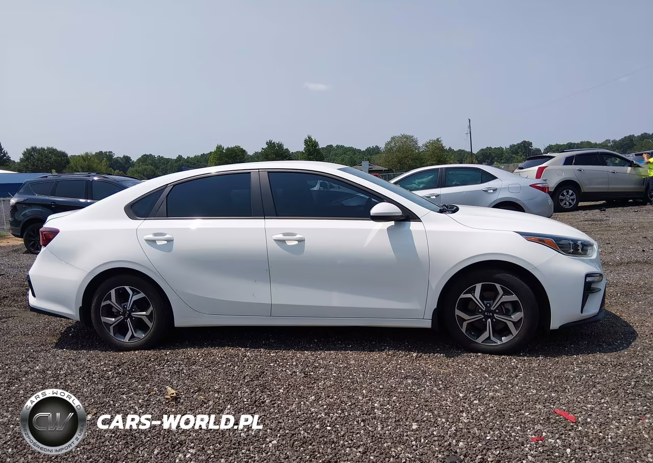 2021 Kia Forte Lxs VIN:3KPF24AD0ME383027 - 13