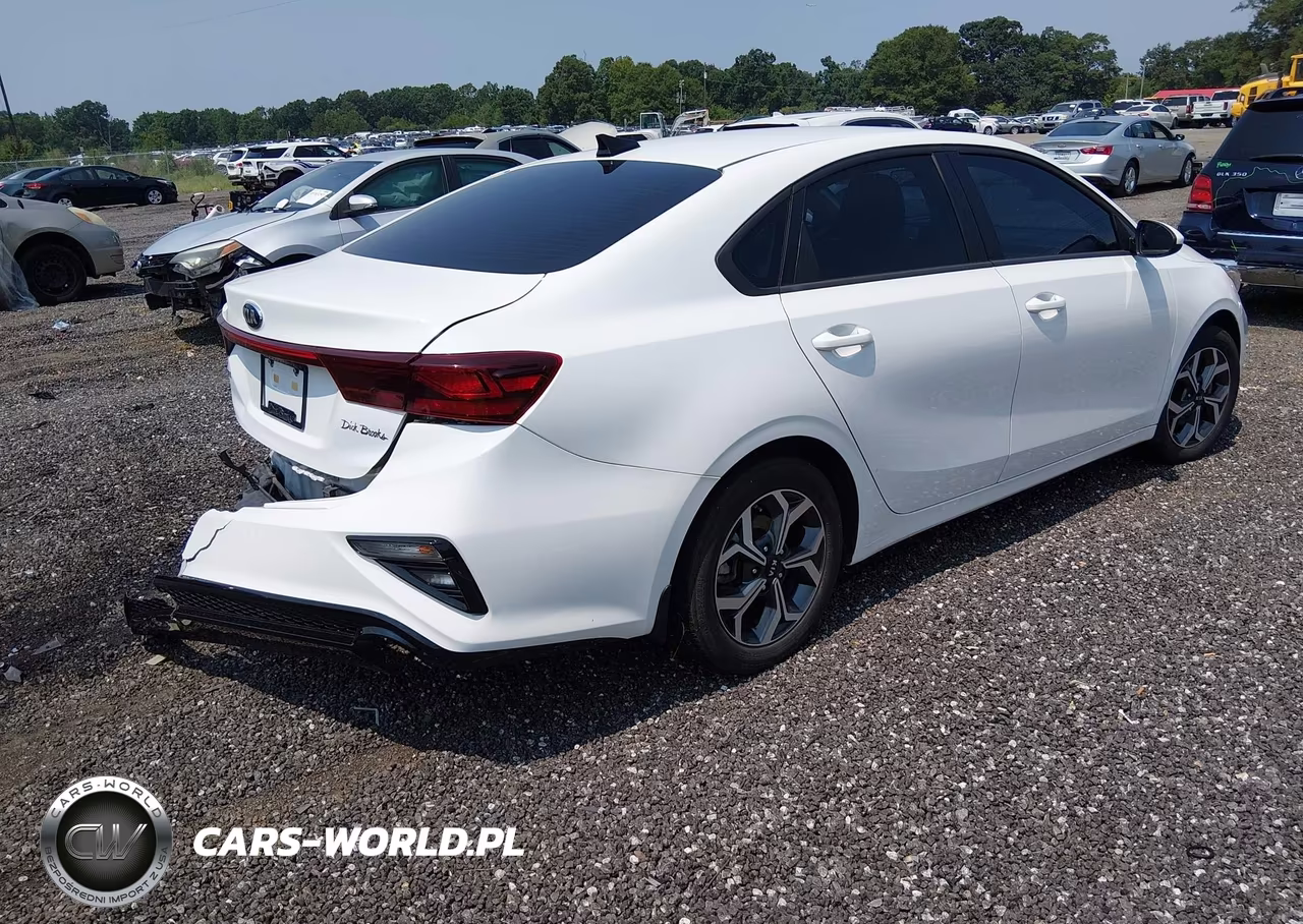 2021 Kia Forte Lxs VIN:3KPF24AD0ME383027 - 4