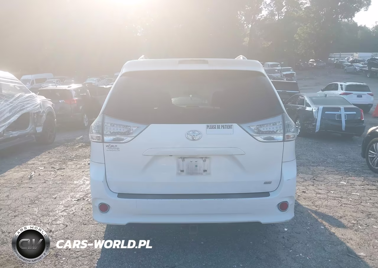 2014 Toyota Sienna Se 8 Passenger VIN:5TDXK3DC9ES412517 - 16
