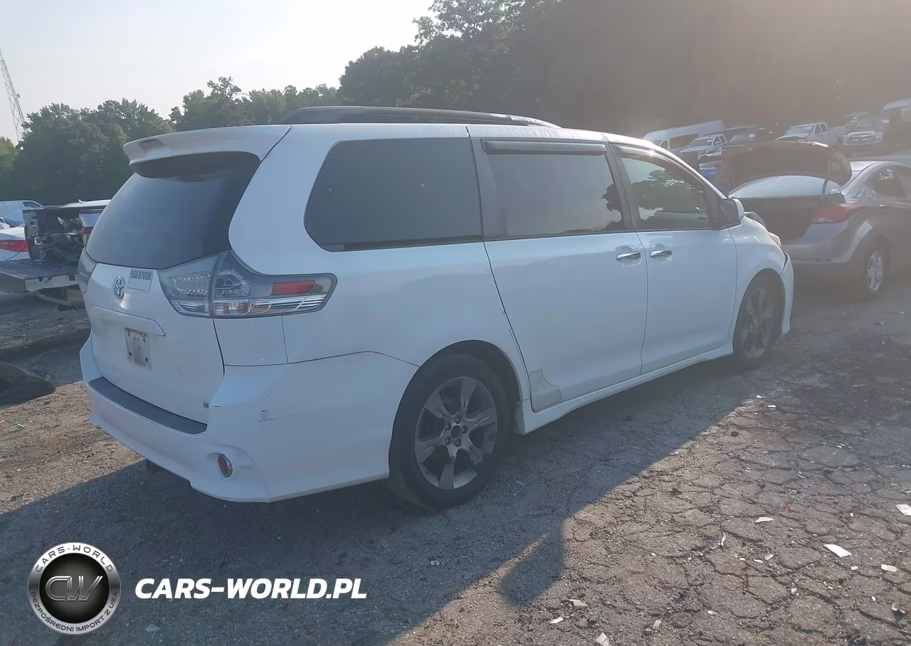 2014 Toyota Sienna Se 8 Passenger VIN:5TDXK3DC9ES412517 - 4