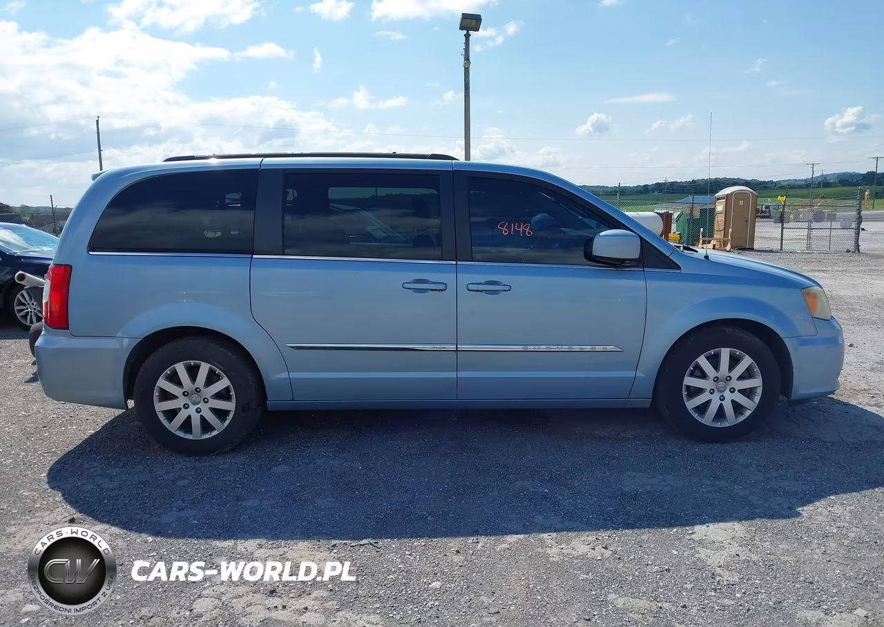 2013 Chrysler Town & Country Touring VIN:2C4RC1BG2DR732009 - 13