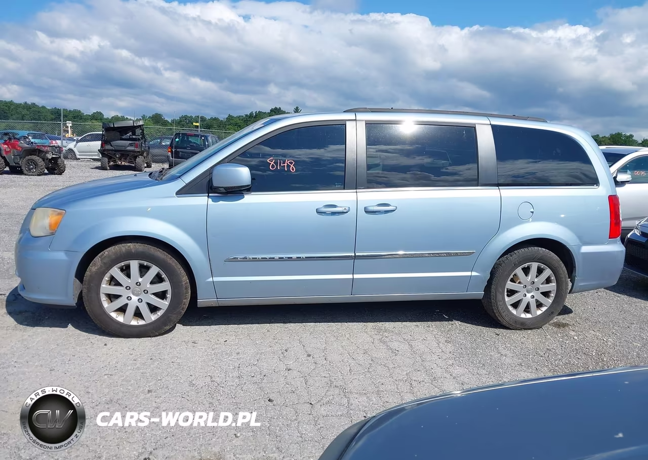 2013 Chrysler Town & Country Touring VIN:2C4RC1BG2DR732009 - 14
