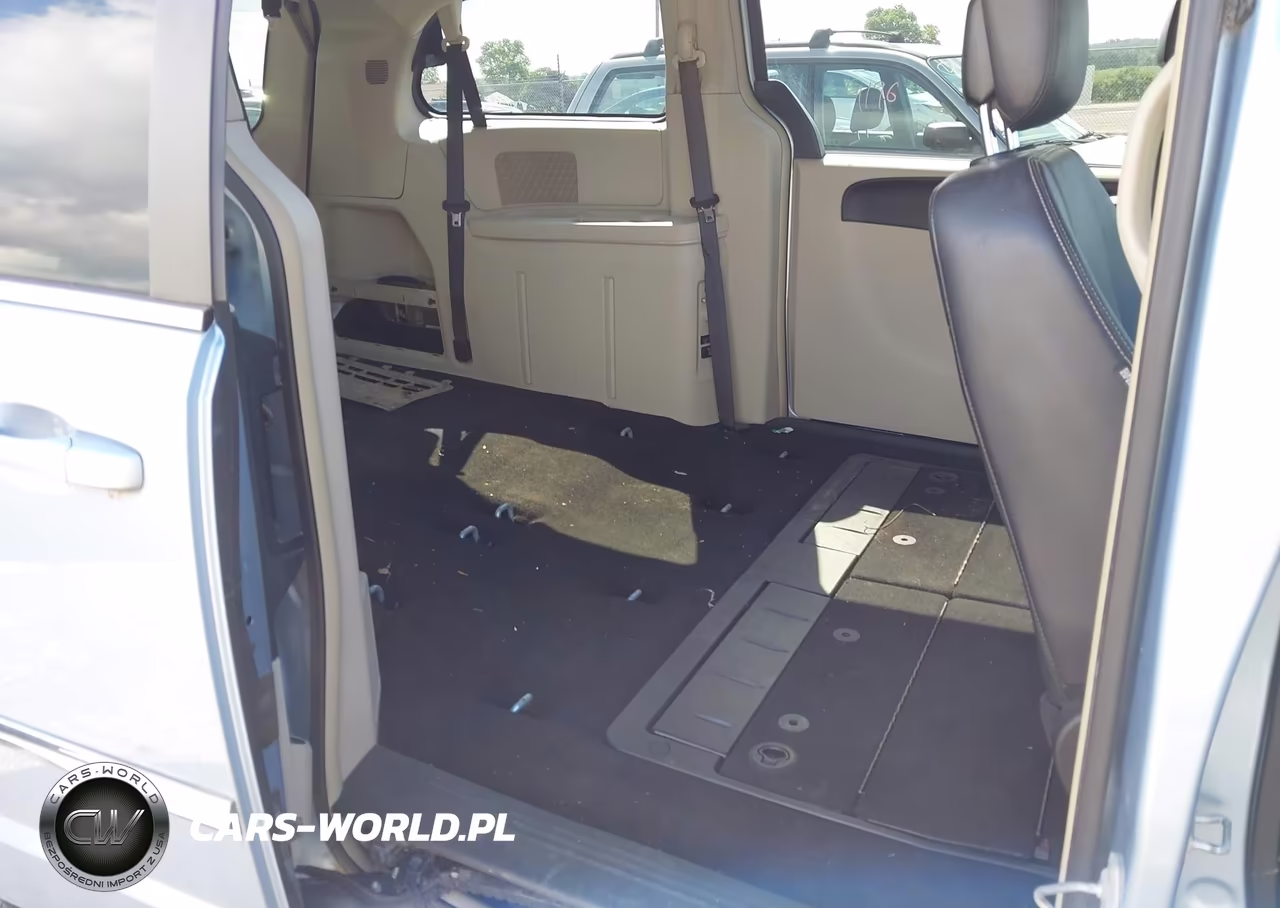 2013 Chrysler Town & Country Touring VIN:2C4RC1BG2DR732009 - 8