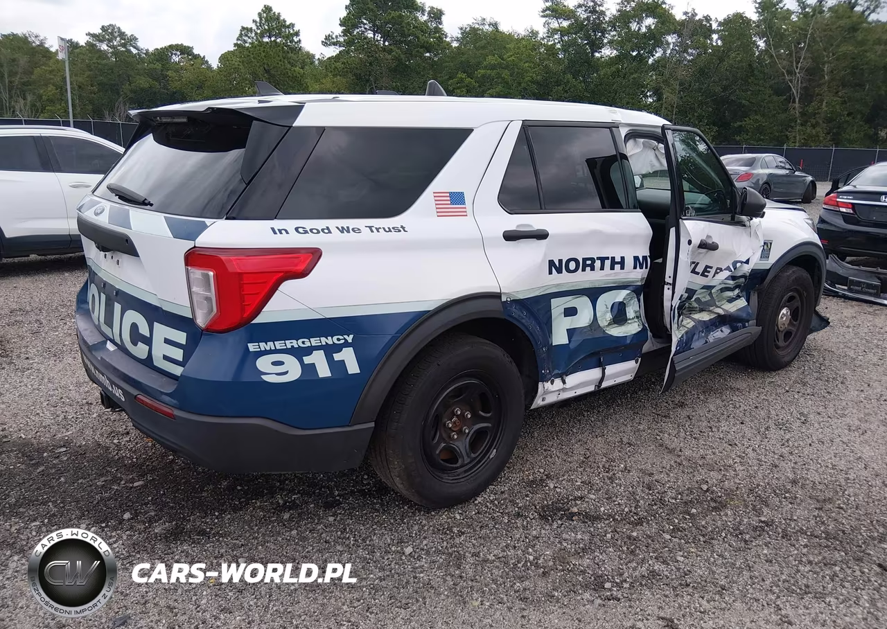2022 Ford Police Interceptor Utility VIN:1FM5K8AB0NGA09130 - 4