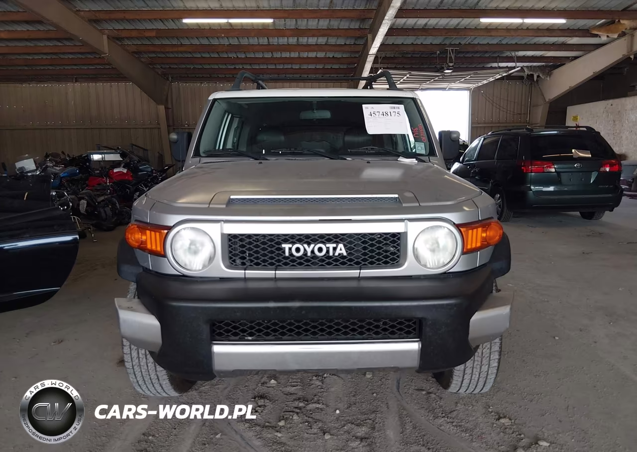 2007 Toyota Fj Cruiser VIN:JTEBU11FX70017156 - 12