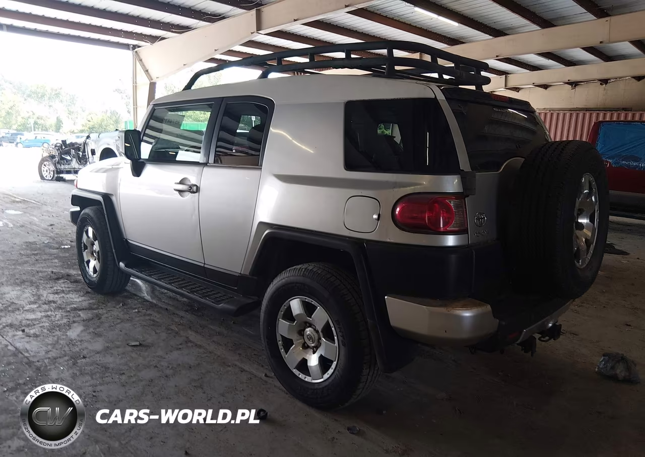 2007 Toyota Fj Cruiser VIN:JTEBU11FX70017156 - 3