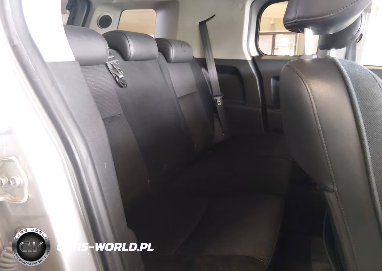 2007 Toyota Fj Cruiser VIN:JTEBU11FX70017156 - 8