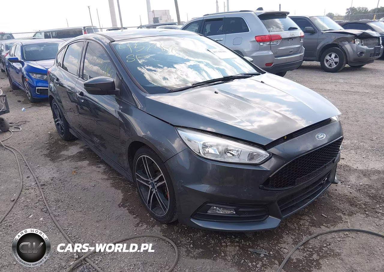 2017 Ford Focus St – zdjęcie 1 z 16