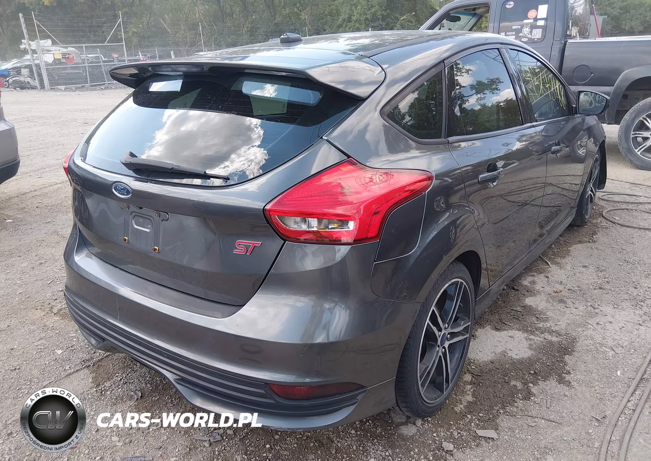 2017 Ford Focus St VIN:1FADP3L96HL292584 - 4