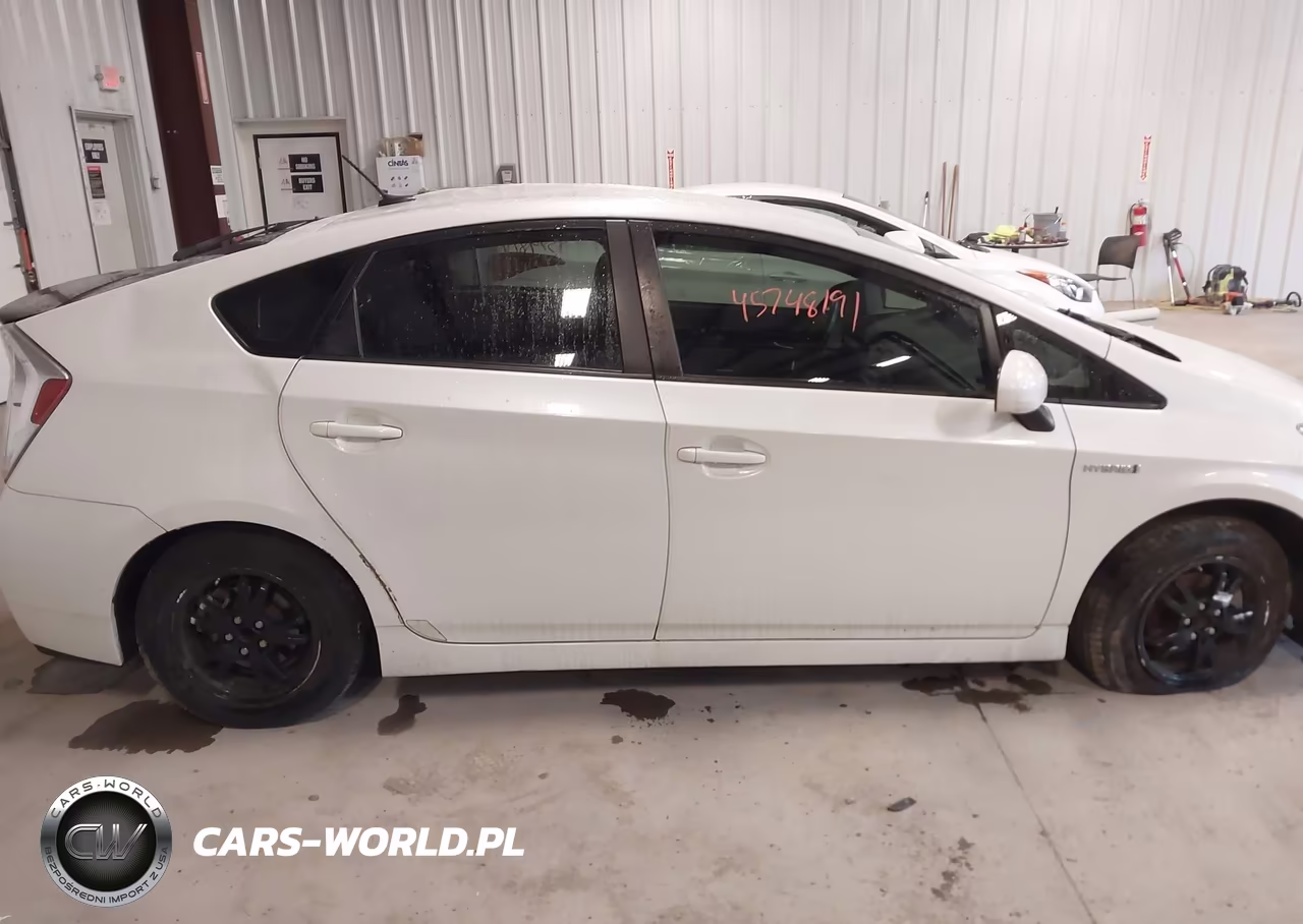 2015 Toyota Prius Four VIN:JTDKN3DU2F1960786 - 13