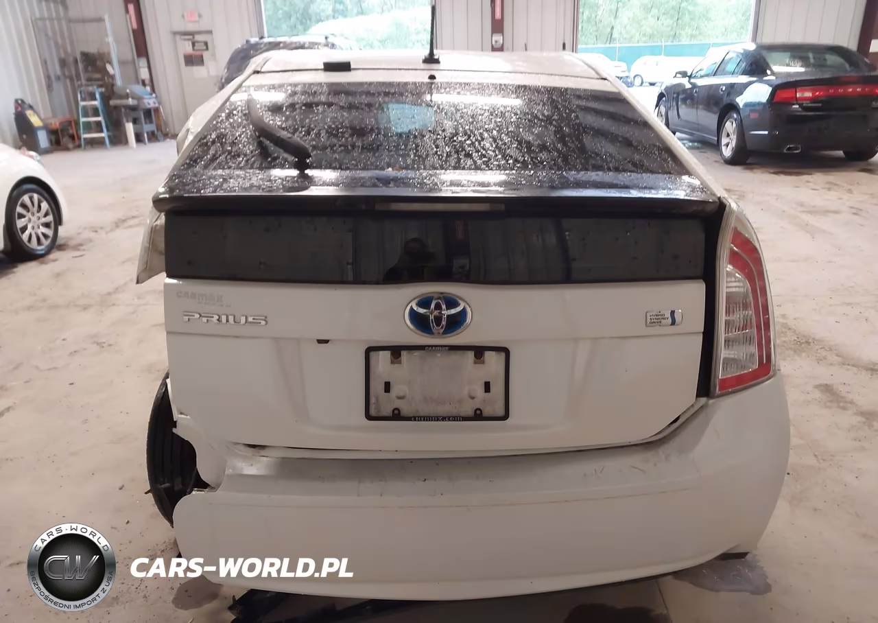 2015 Toyota Prius Four VIN:JTDKN3DU2F1960786 - 16