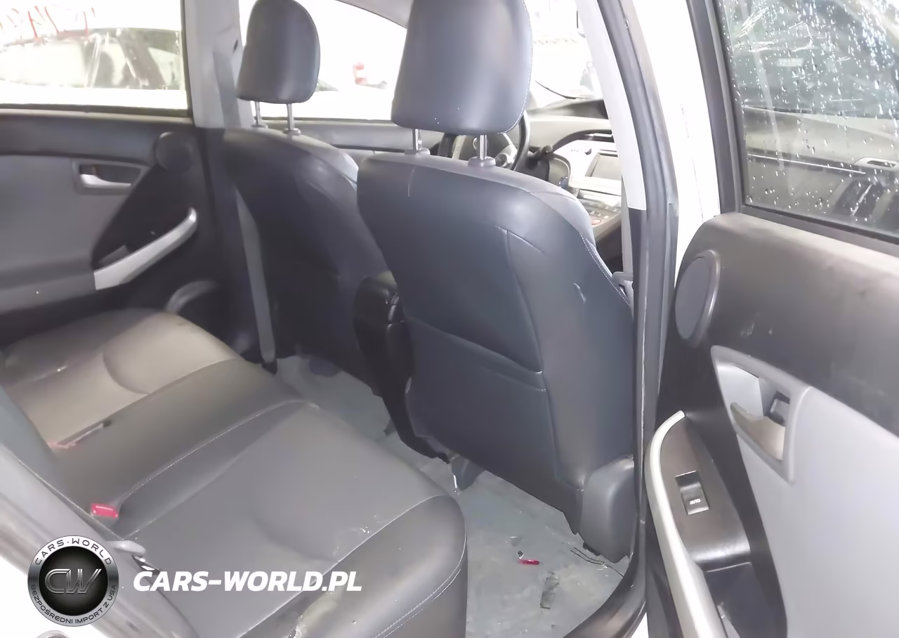2015 Toyota Prius Four VIN:JTDKN3DU2F1960786 - 8