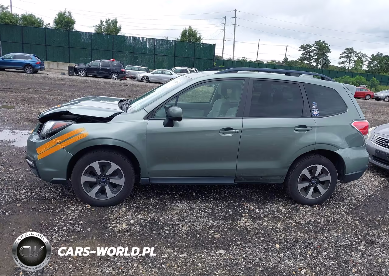 2018 Subaru Forester 2.5I Premium VIN:JF2SJAEC7JH617639 - 14