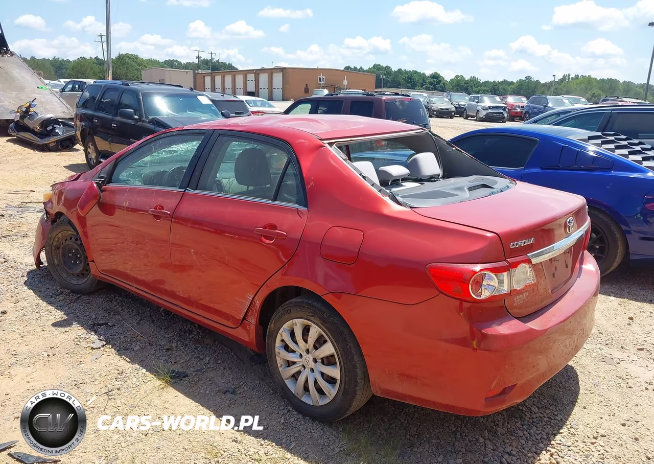 2013 Toyota Corolla Le VIN:JTDBU4EE6DJ119034 - 3
