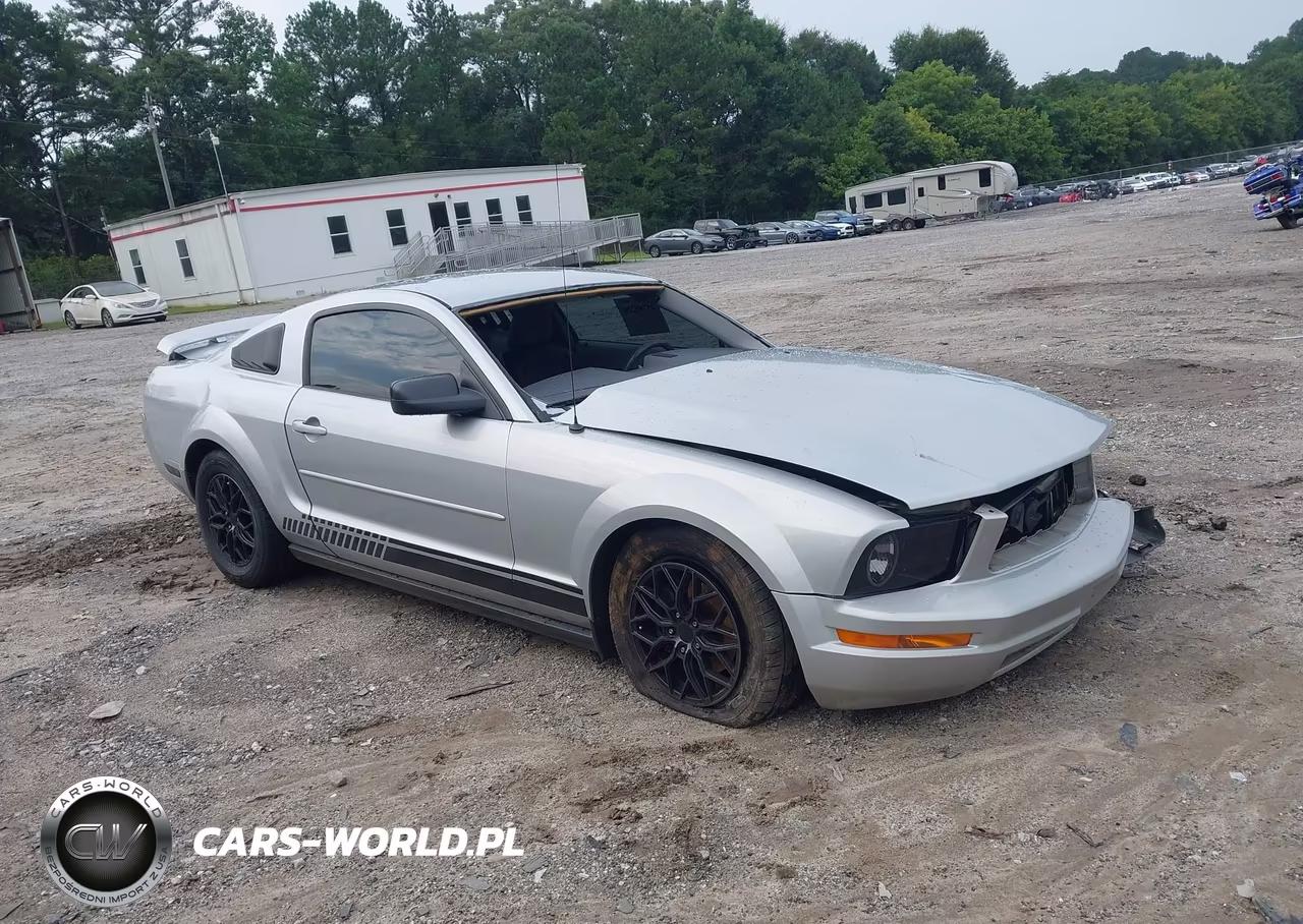 2005 Ford Mustang V6 Deluxe-V6 Premium