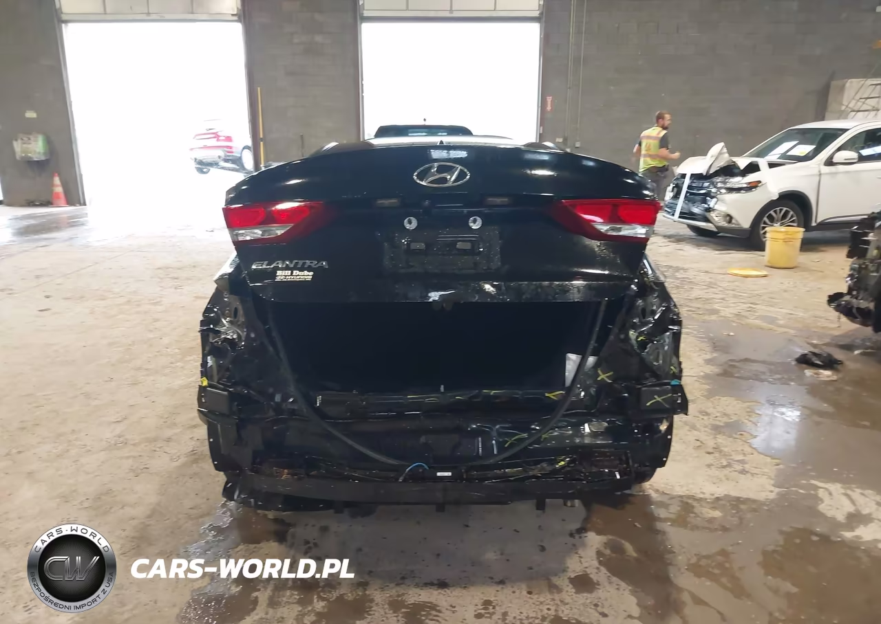 2017 Hyundai Elantra Value Edition VIN:5NPD84LF7HH189293 - 17