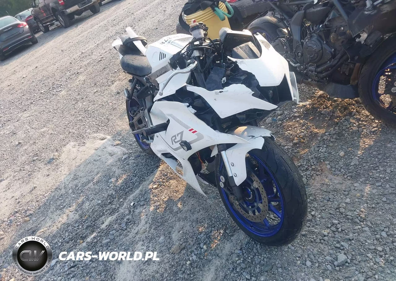 2022 Yamaha Yzfr7