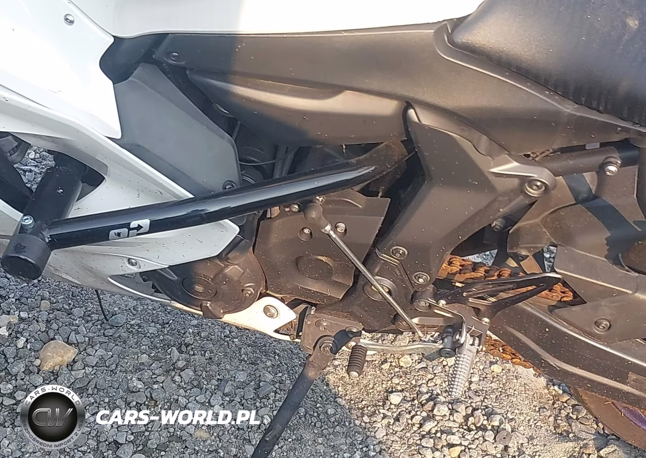 2022 Yamaha Yzfr7 VIN:JYARM38E6NA002023 - 9