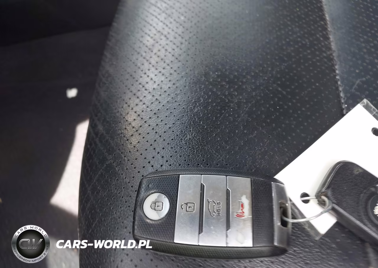 2018 Kia Sorento 3.3L Ex VIN:5XYPH4A50JG374712 - 11