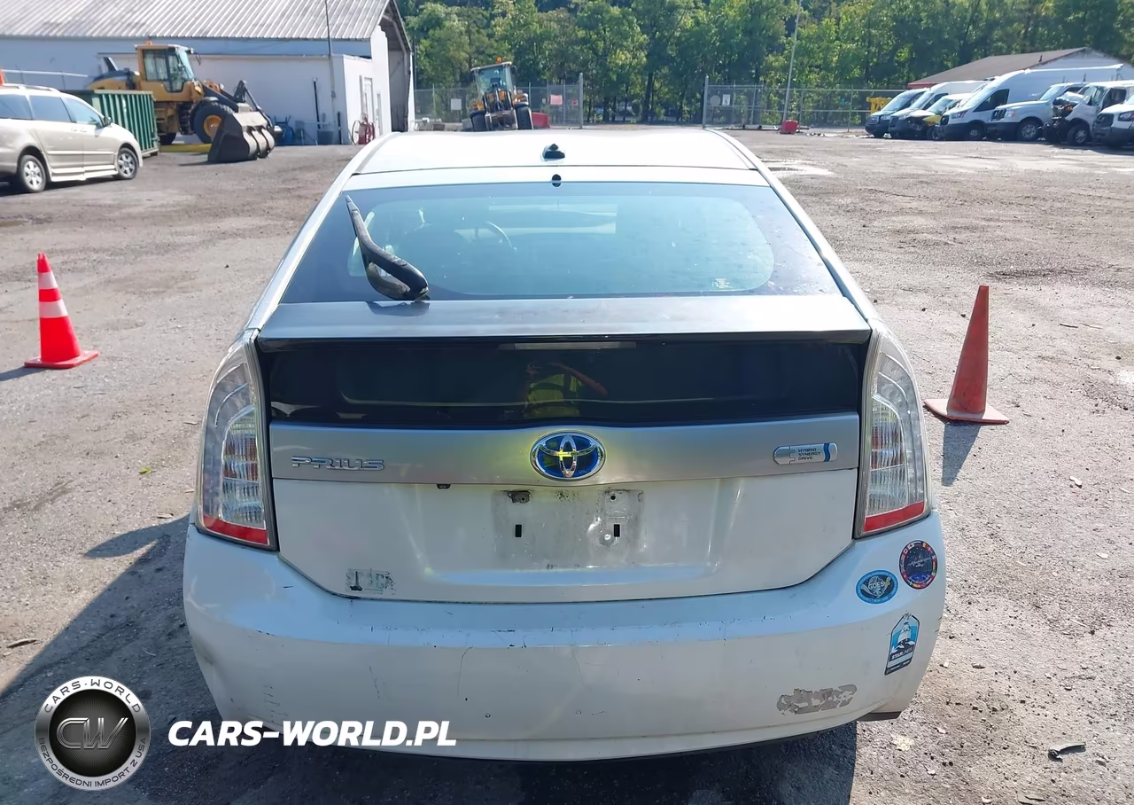 2014 Toyota Prius Plug-In VIN:JTDKN3DP4E3060128 - 17