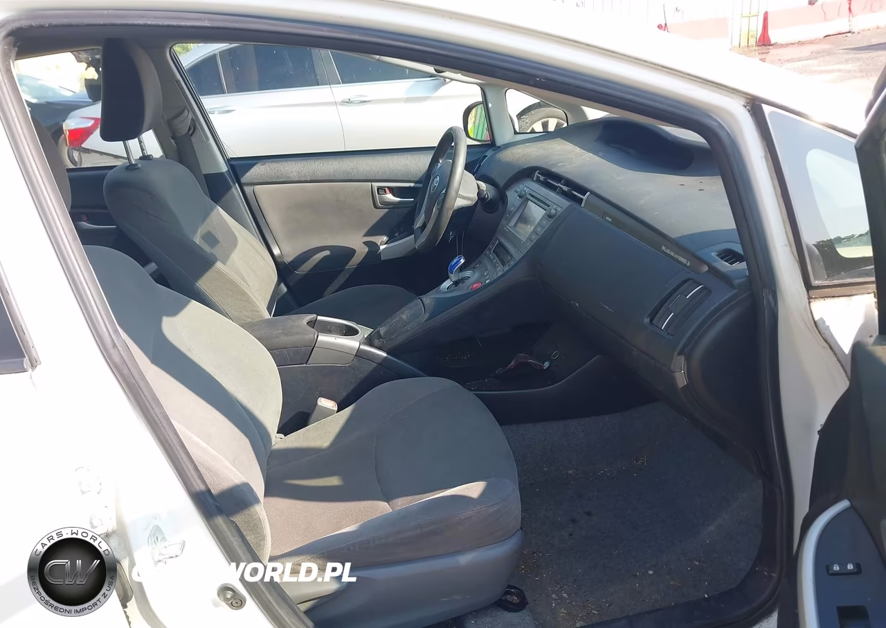 2014 Toyota Prius Plug-In VIN:JTDKN3DP4E3060128 - 5