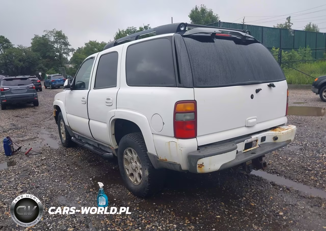 2002 Chevrolet Tahoe Z71 VIN:1GNEK13Z82R325159 - 3