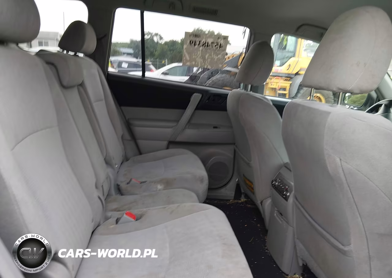 2012 Toyota Highlander Base V6 VIN:5TDBK3EH3CS147837 - 8