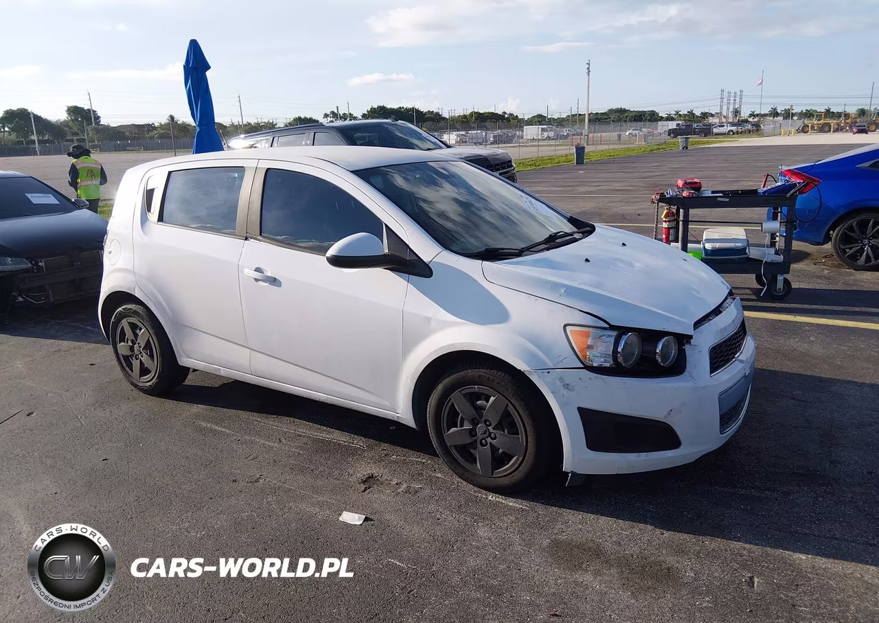 2013 Chevrolet Sonic Ls Auto – zdjęcie 1 z 16
