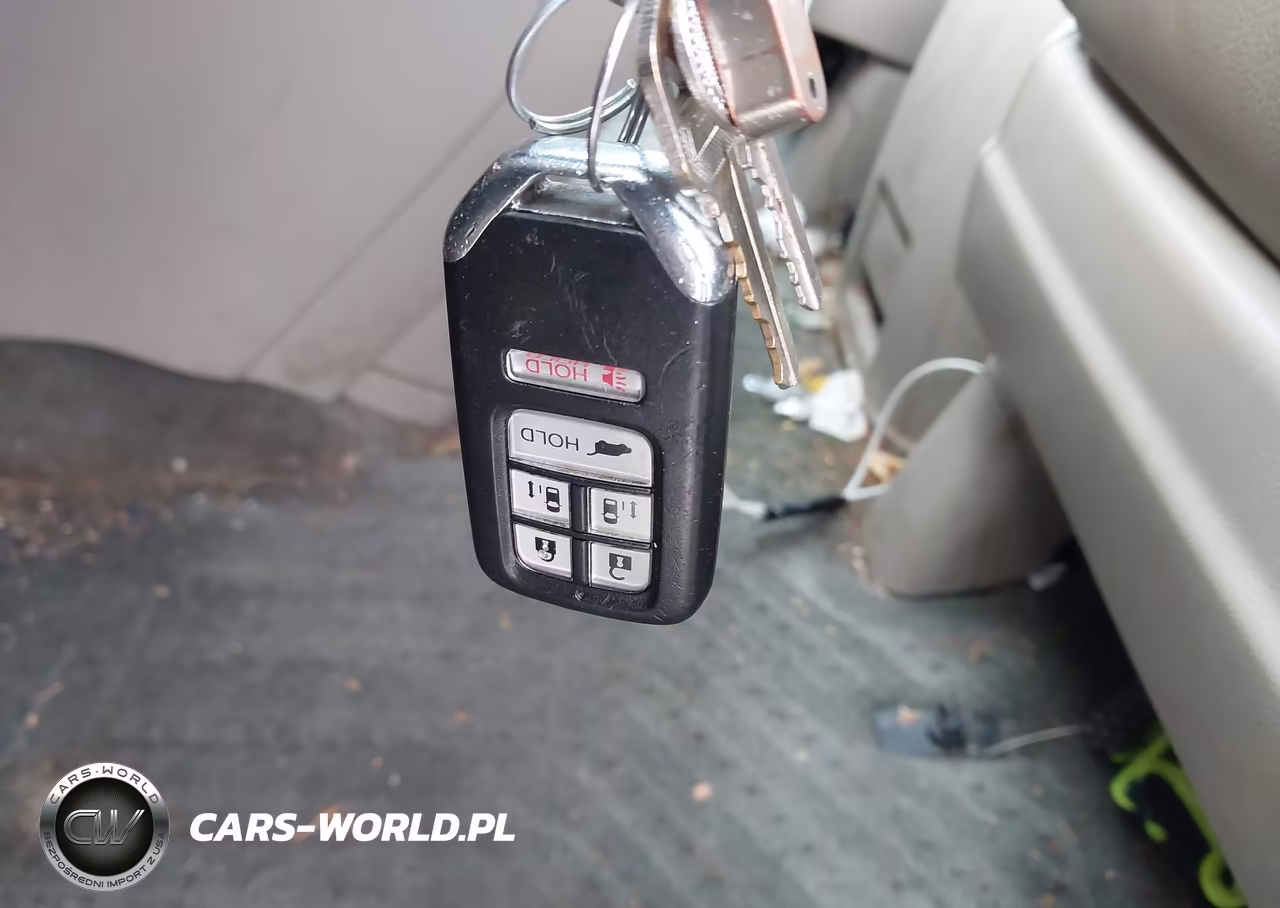 2015 Honda Odyssey Touring-Touring Elite VIN:5FNRL5H97FB024997 - 11